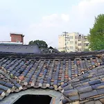 Raon Guesthouse